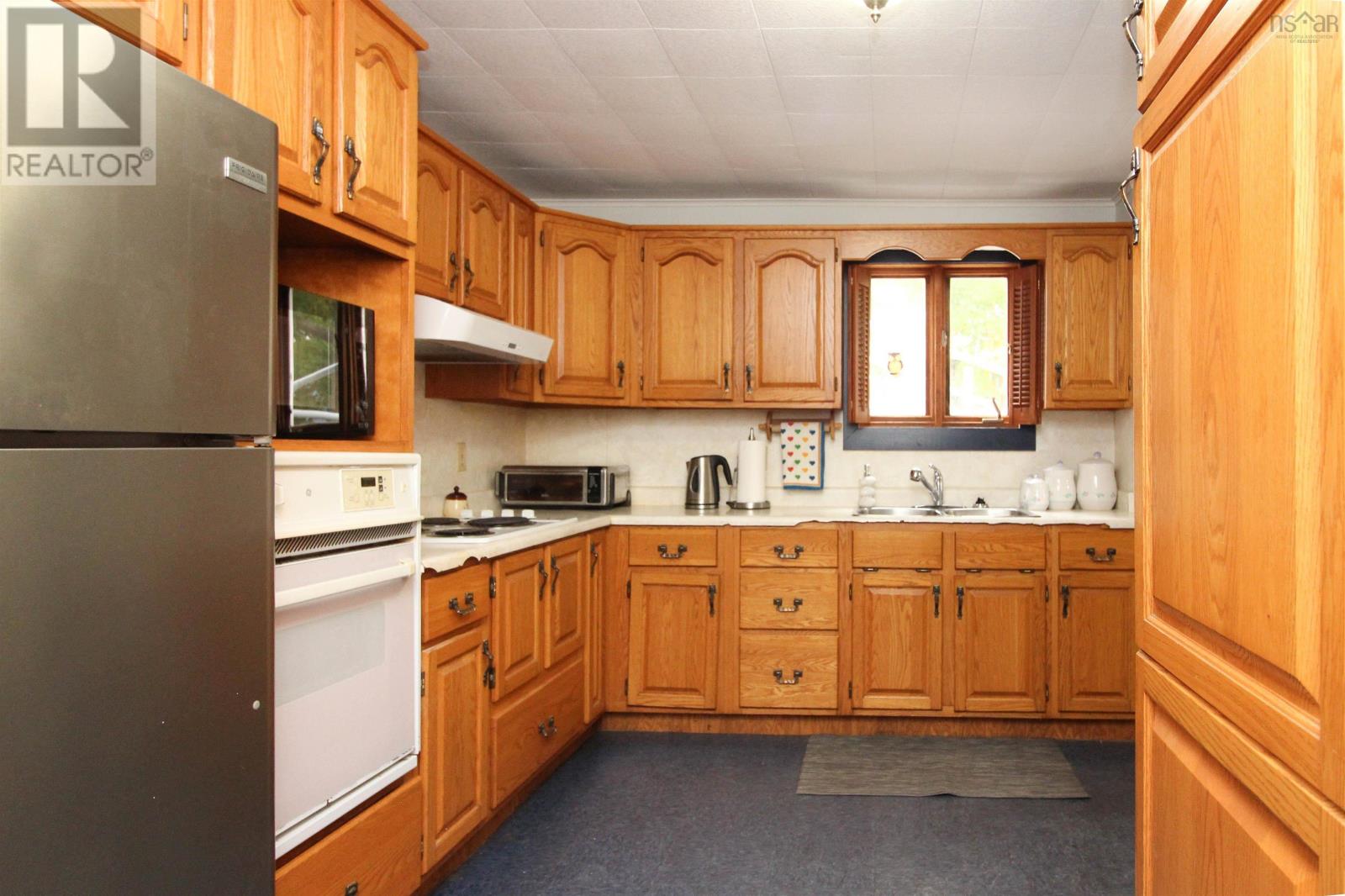 8 Belgrave Terrace, Truro, Nova Scotia  B2N 2G4 - Photo 10 - 202526134