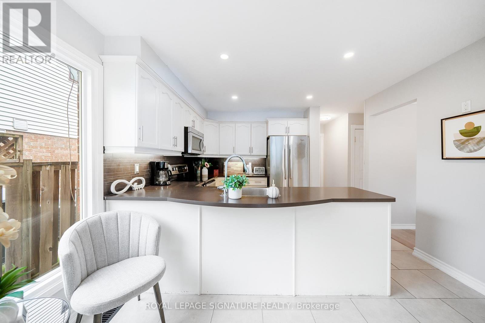 1239 Barnwood Square, Pickering, Ontario  L1X 1C6 - Photo 18 - E12509014