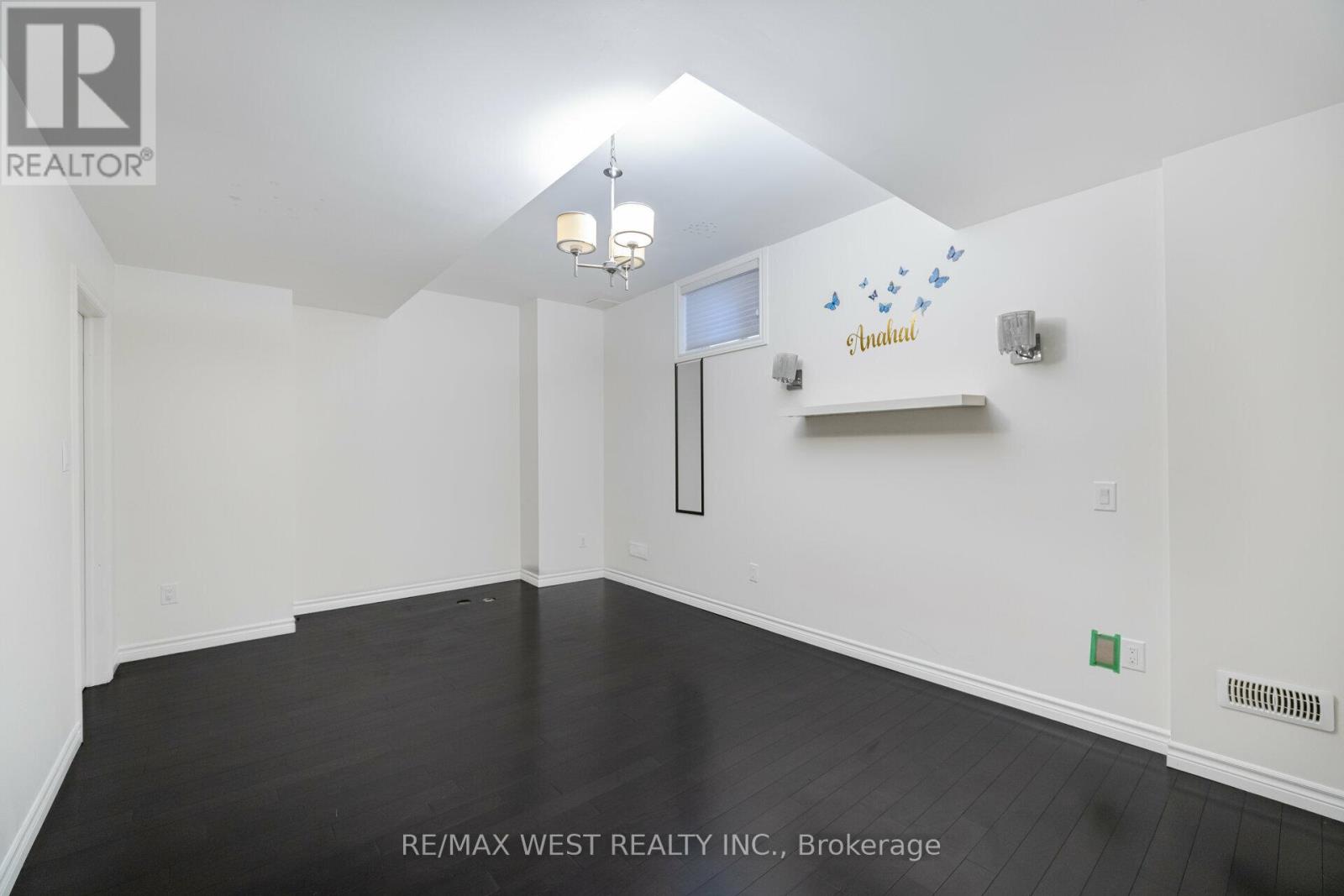 Bsmt - 92 Glengordon Crescent, Markham, Ontario  L6C 0K1 - Photo 14 - N12508928