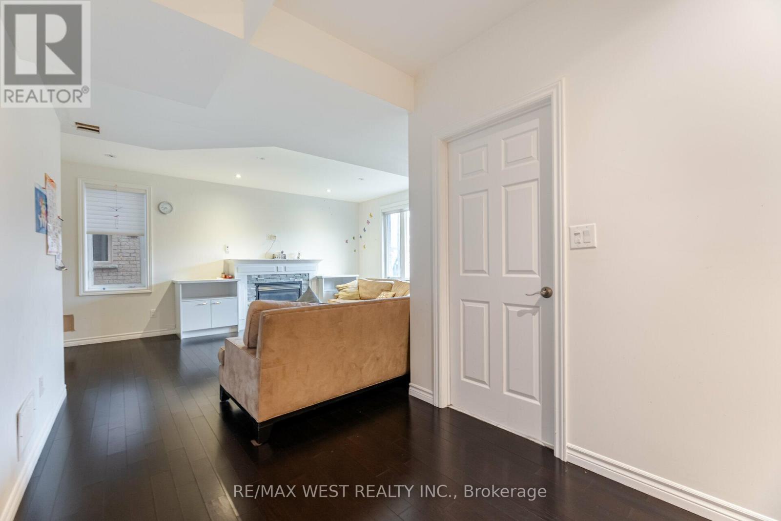 Bsmt - 92 Glengordon Crescent, Markham, Ontario  L6C 0K1 - Photo 3 - N12508928