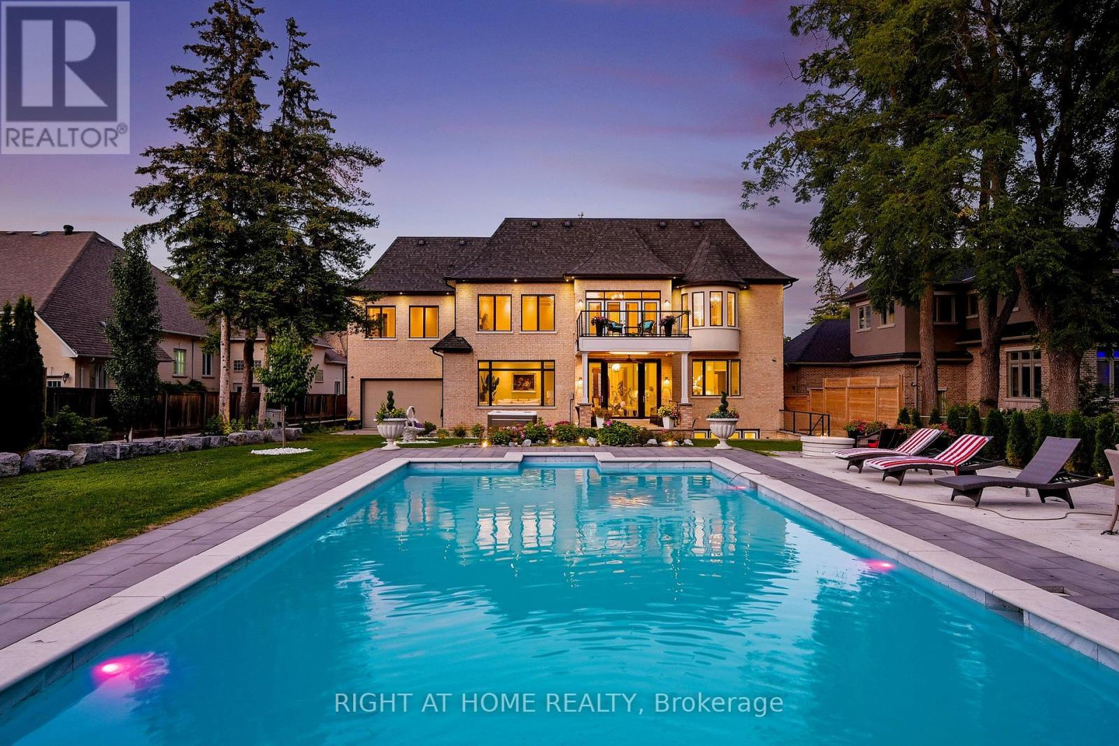 10 Yongeview Avenue, Richmond Hill, Ontario  L4C 7A4 - Photo 5 - N12508934