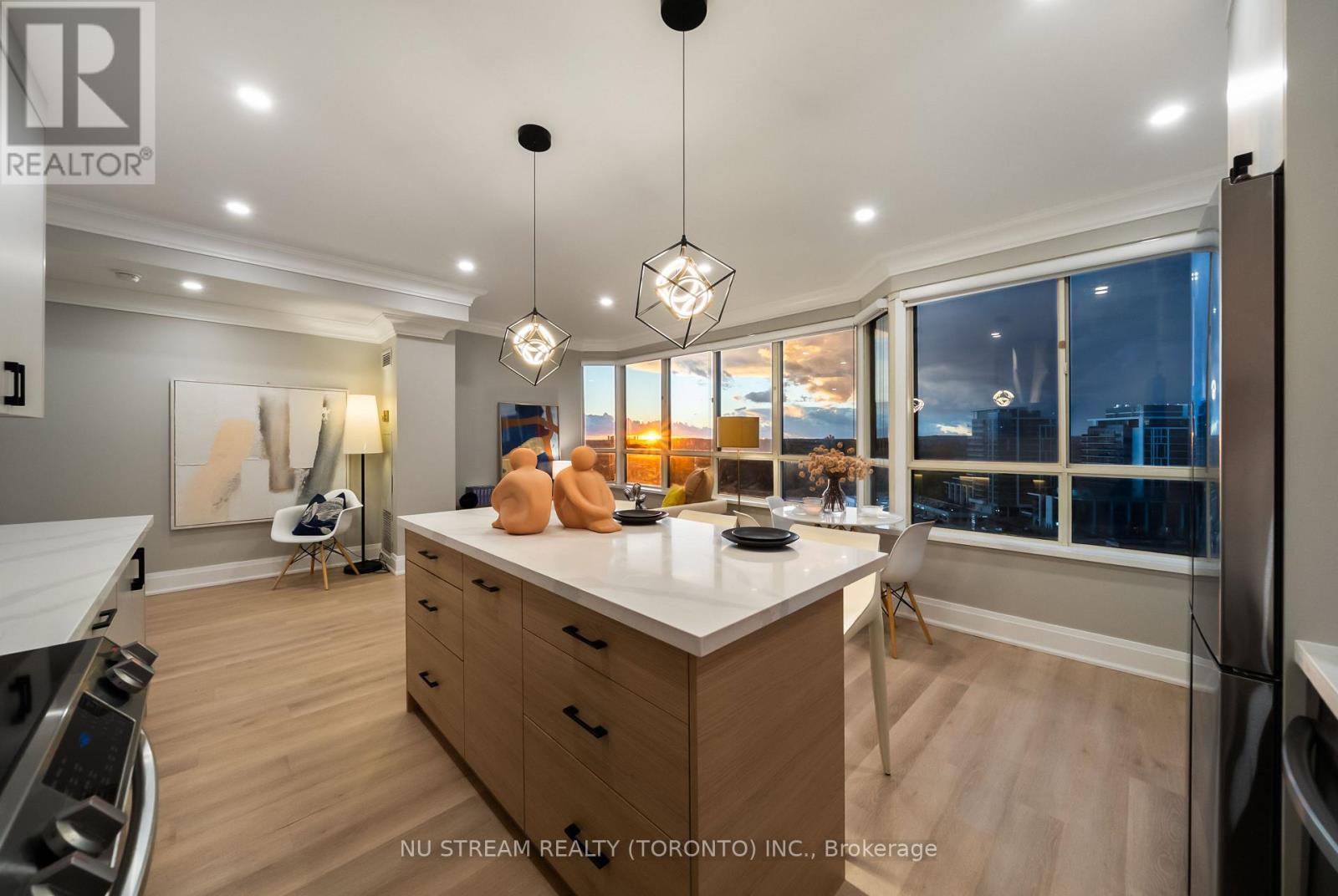 Ph3 - 33 Weldrick Road E, Richmond Hill, Ontario L4C 8W4 - Photo 1 - N12509052