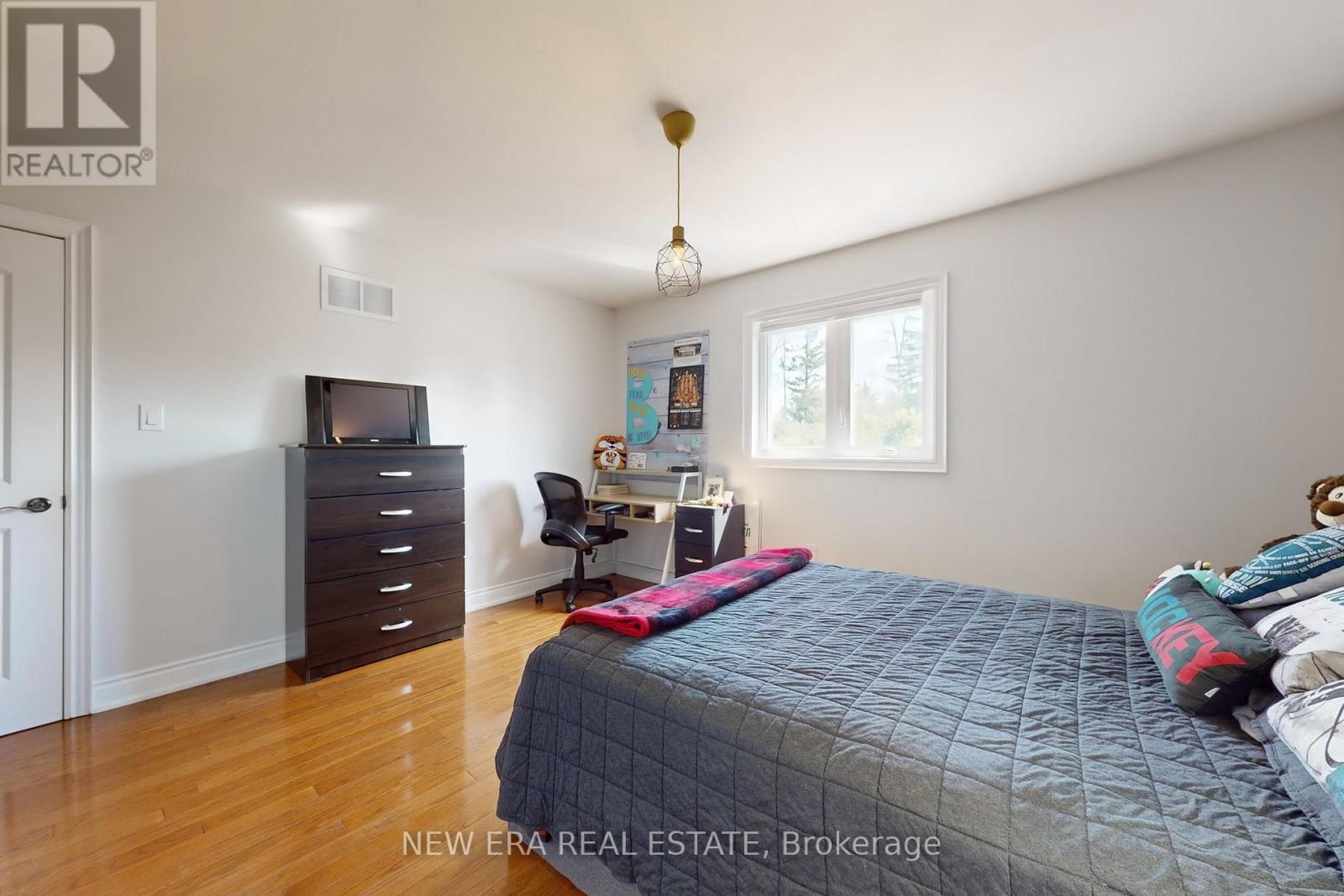 1031 Lake Drive N, Georgina, Ontario  L4P 3E9 - Photo 26 - N12509058