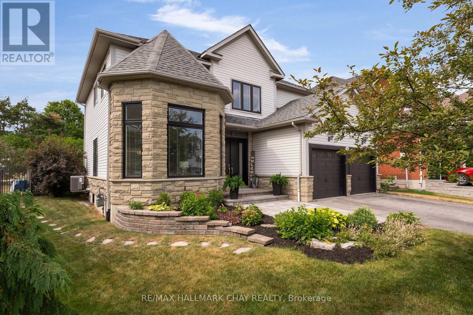 90 Birkhall Place, Barrie (Innis-Shore), Ontario  L4N 0K2 - Photo 6 - S12508958