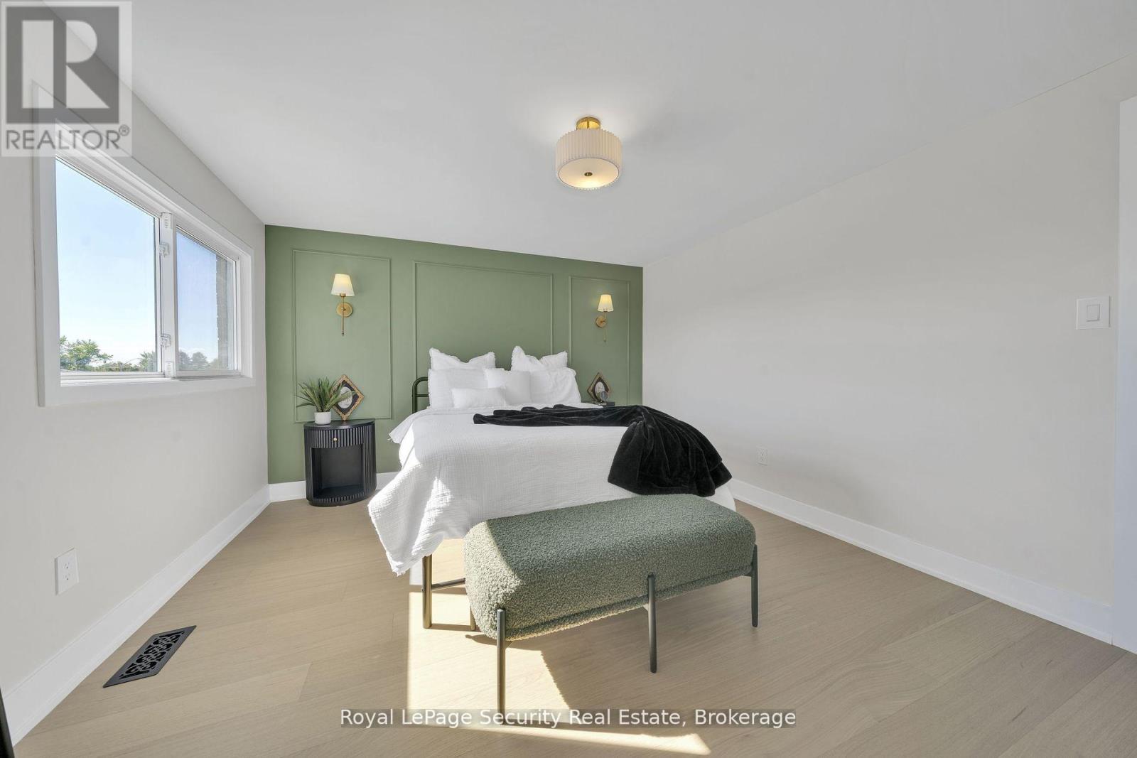 74 Andrea Lane, Vaughan, Ontario  L4L 1E7 - Photo 17 - N12508502