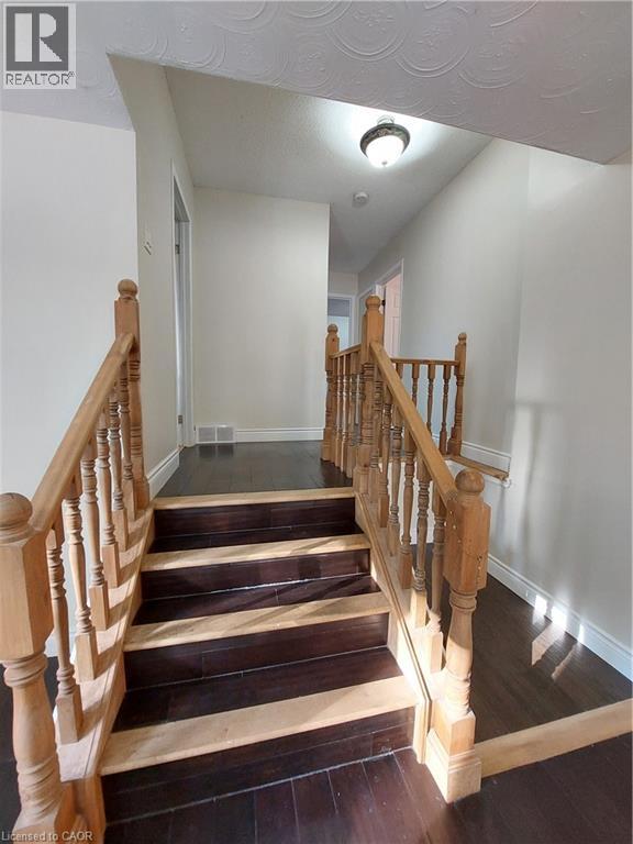 610 Stone Church Road W, Hamilton, Ontario  L9B 1A7 - Photo 13 - 40785662