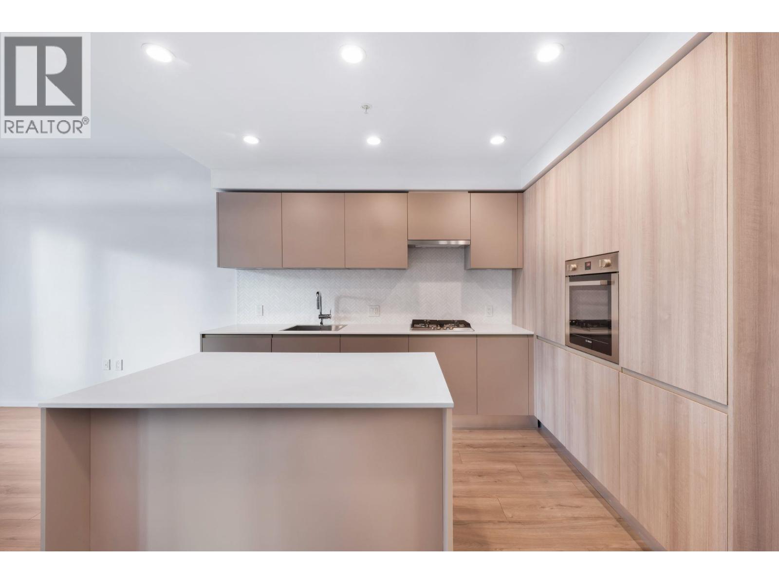 309 3833 Evergreen Place, Burnaby, British Columbia  V3J 0M2 - Photo 4 - R3063920