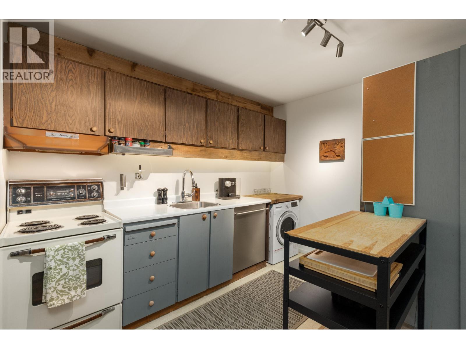 24 2020 Watson Way, Whistler, British Columbia V8E 0A9 - Photo 5 - R3064347