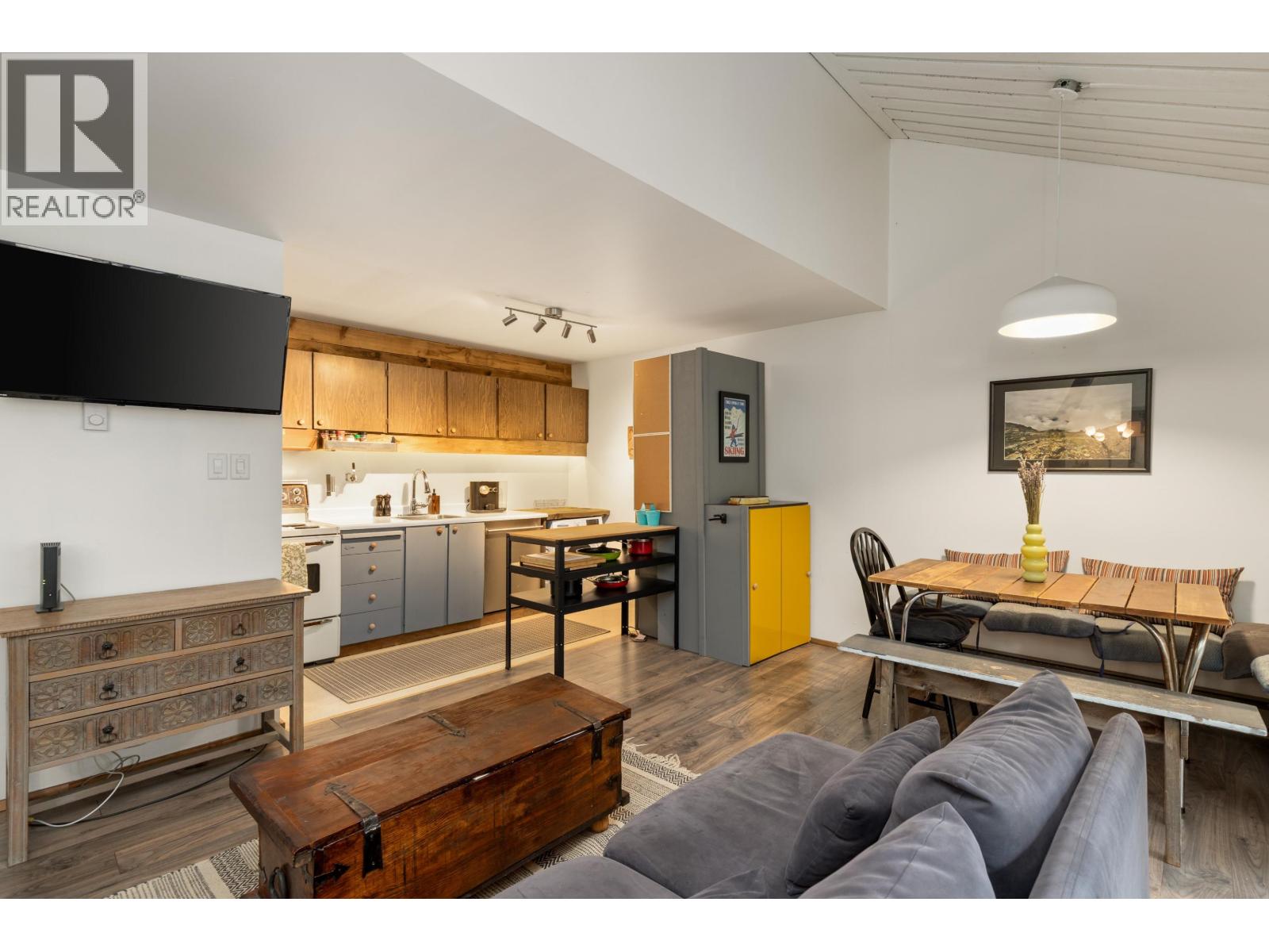 24 2020 Watson Way, Whistler, British Columbia V8E 0A9 - Photo 11 - R3064347