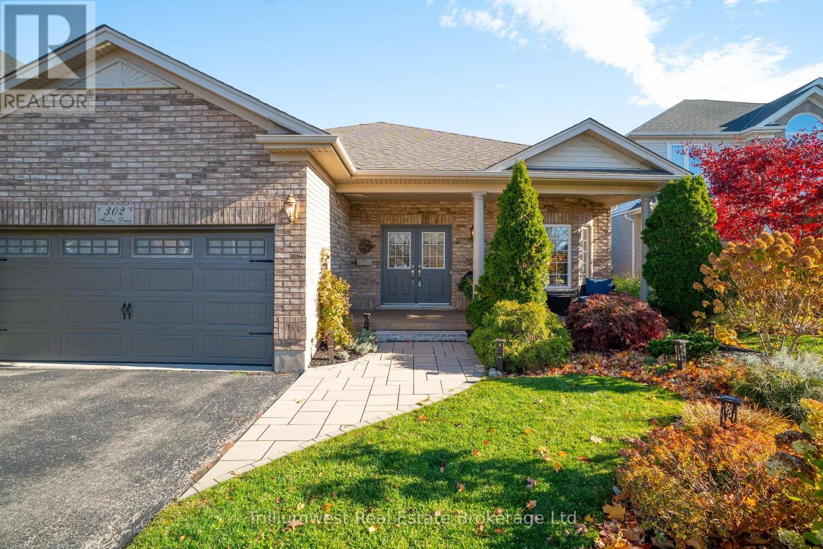 302 FARLEY DRIVE, Guelph, Ontario