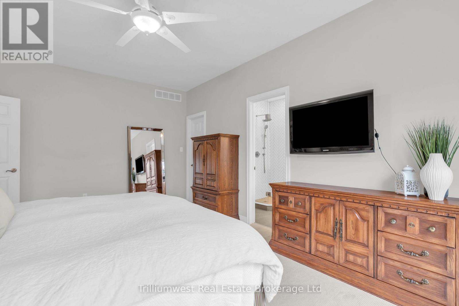 302 Farley Drive, Guelph, Ontario N1L 1N6 - Photo 19 - X12509128