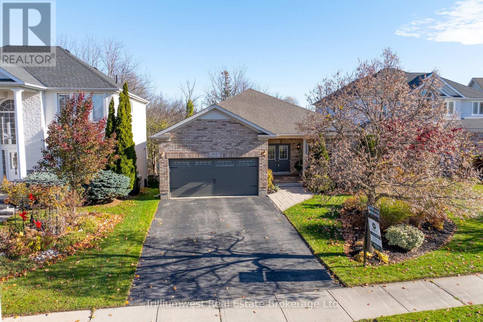 302 Farley Drive, Guelph, Ontario N1L 1N6 - Photo 2 - X12509128