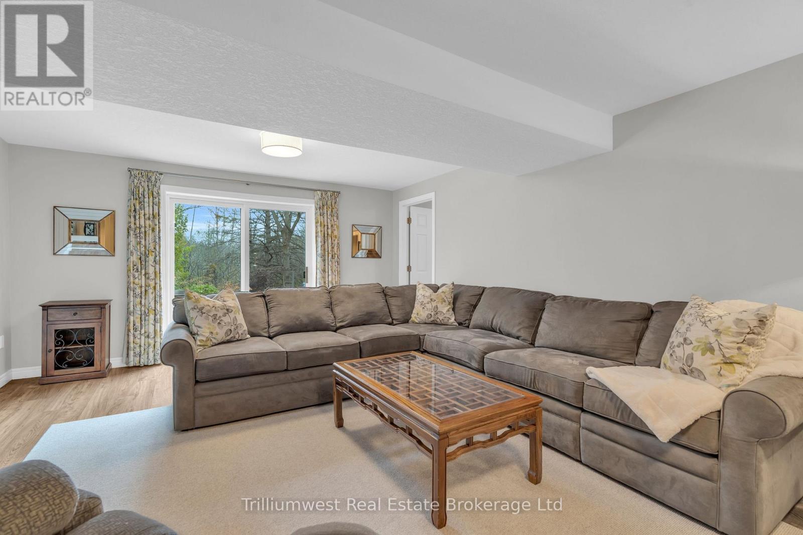 302 Farley Drive, Guelph, Ontario N1L 1N6 - Photo 27 - X12509128