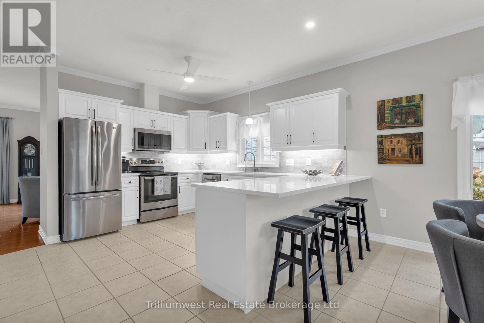 302 Farley Drive, Guelph, Ontario N1L 1N6 - Photo 7 - X12509128