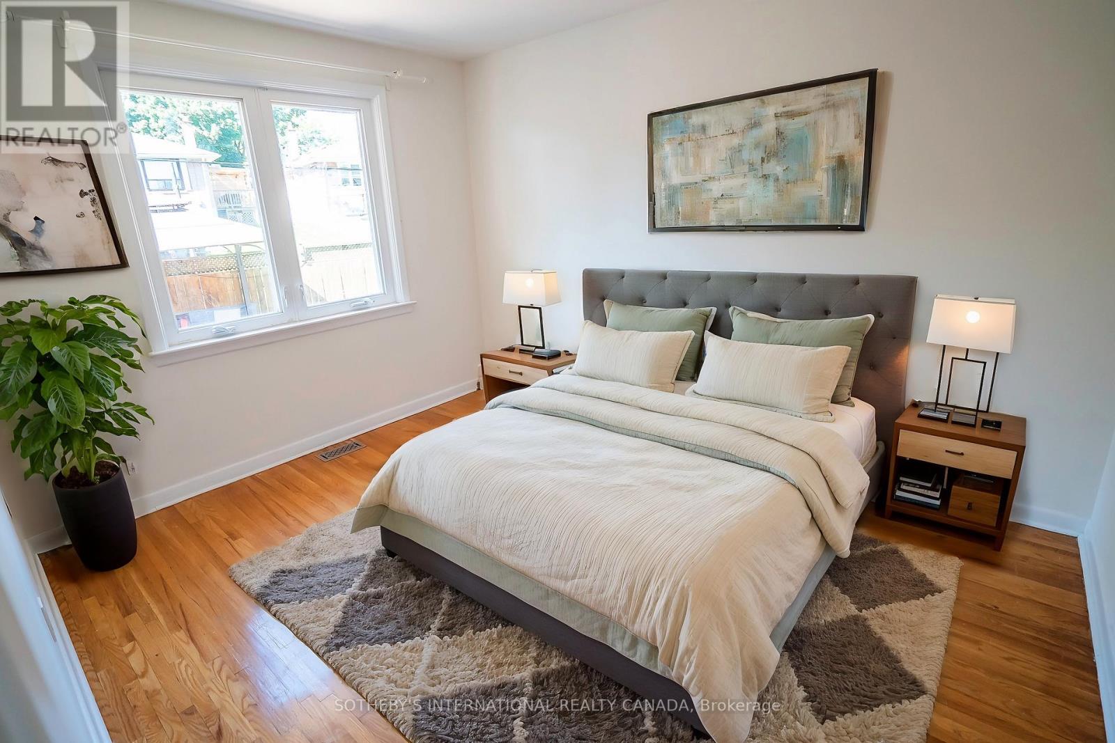 11 Buckhorn Place, Toronto, Ontario  M9V 2P3 - Photo 7 - W12508938