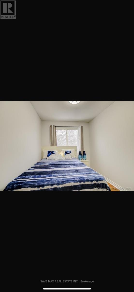 44 Carberry Crescent, Brampton, Ontario  L6V 2E9 - Photo 5 - W12509016