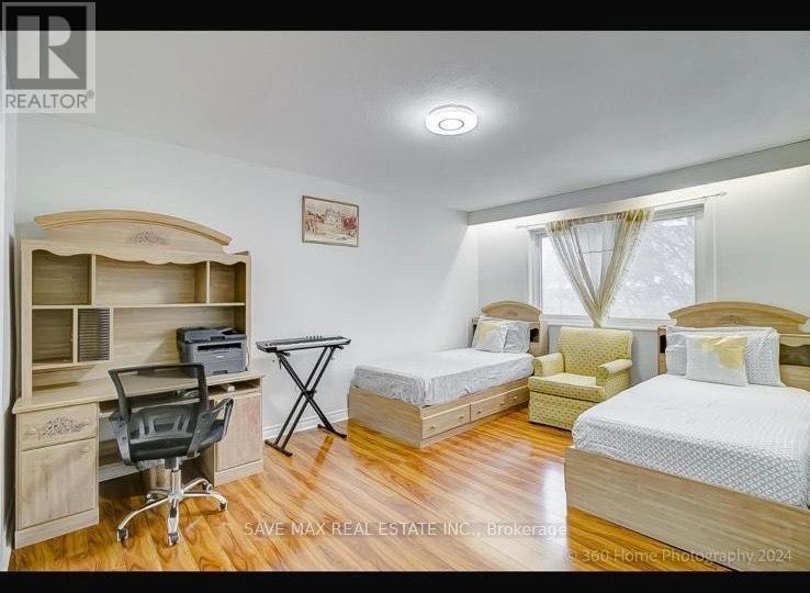 44 Carberry Crescent, Brampton, Ontario  L6V 2E9 - Photo 8 - W12509016