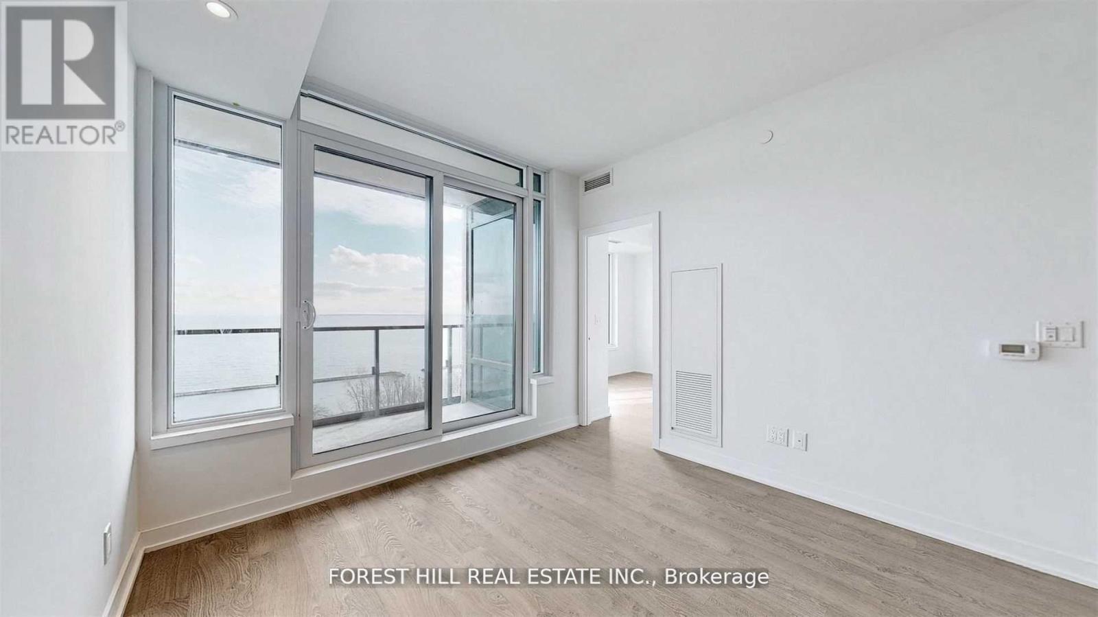 1509 - 1928 Lake Shore Boulevard W, Toronto, Ontario  M6S 1A1 - Photo 4 - W12509038