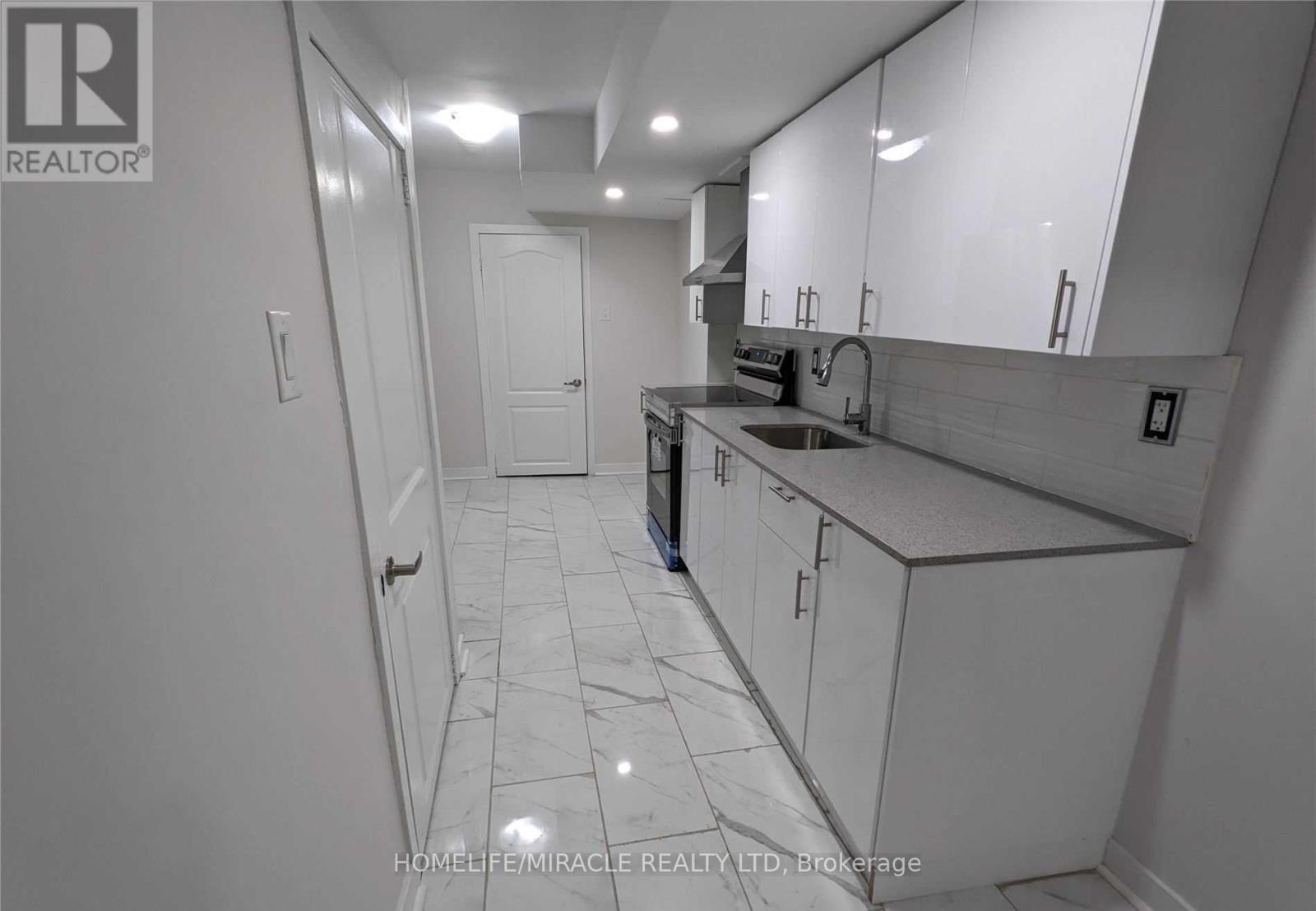 Basement - 14 Cyclone Trail, Brampton, Ontario  L7A 5E8 - Photo 2 - W12509056