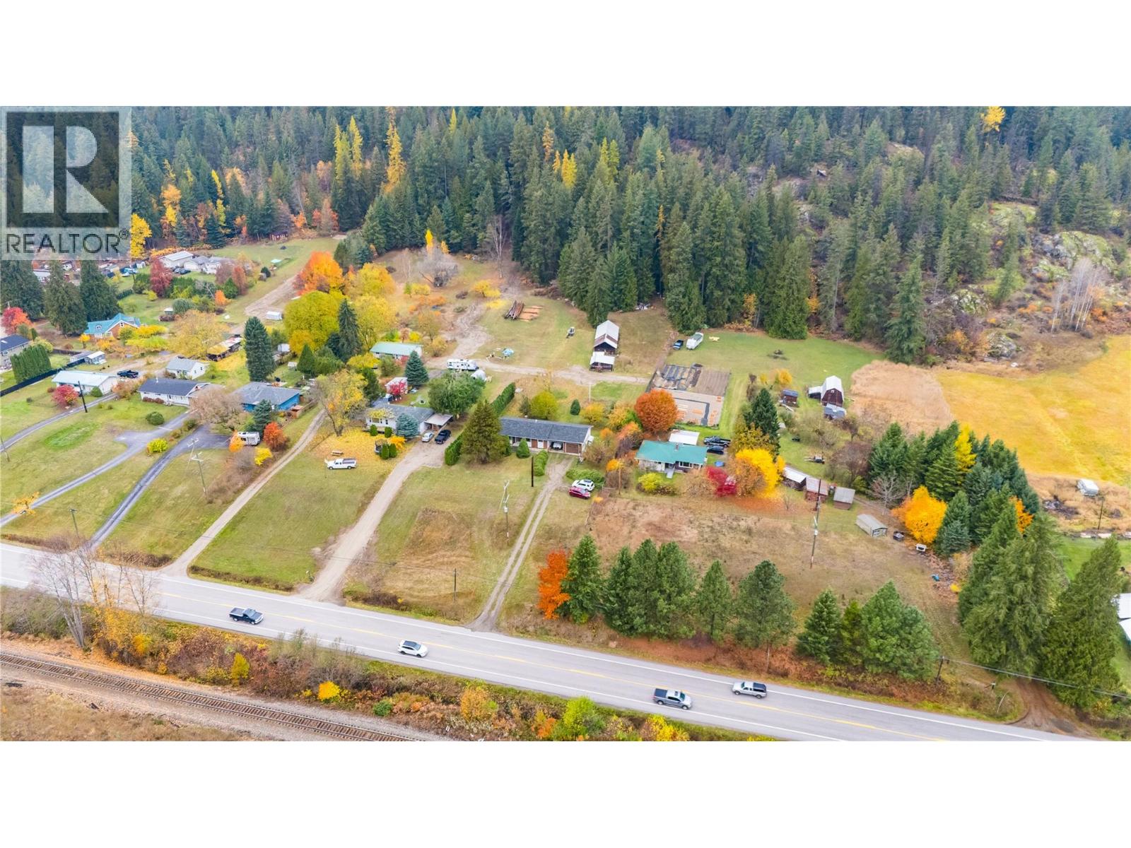 1535 Highway 3a Highway, Thrums, British Columbia  V1N 4M7 - Photo 77 - 10366890