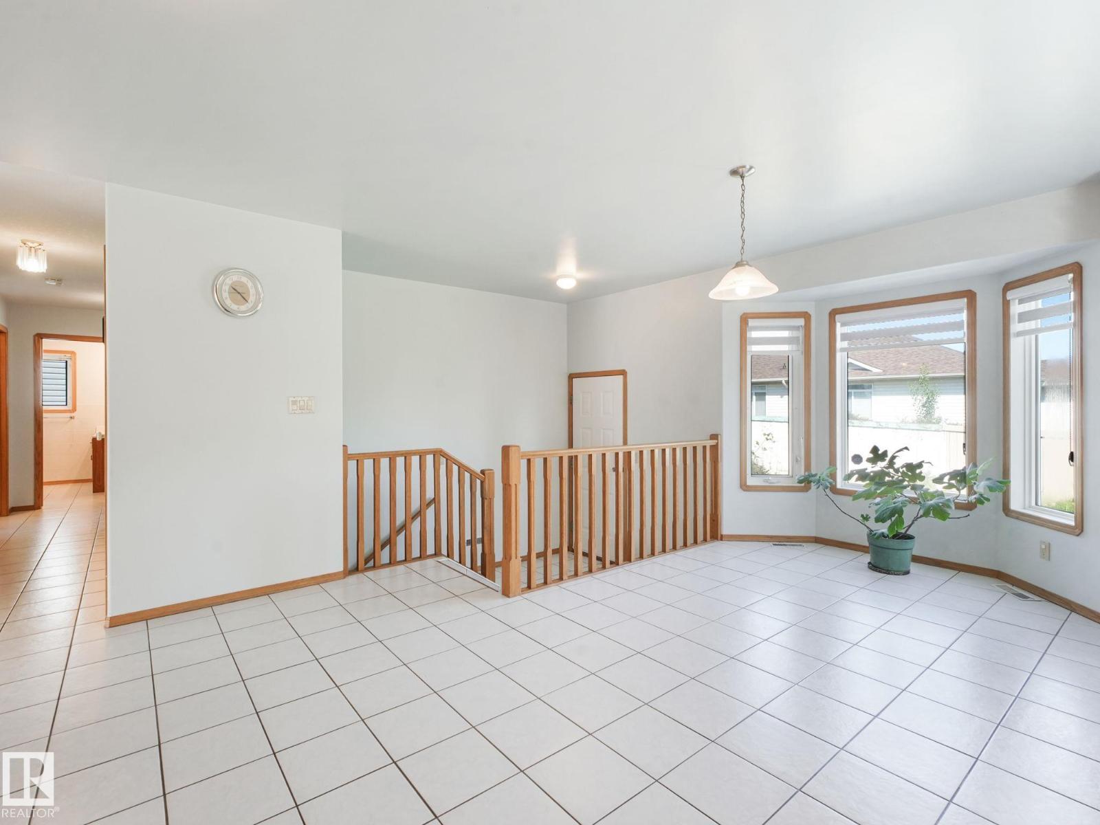 1016 James Cr Nw, Edmonton, Alberta  T6L 6P6 - Photo 12 - E4464688