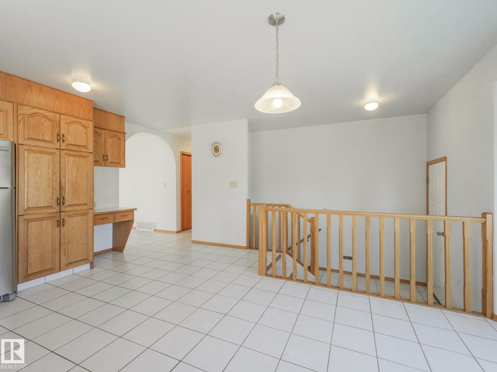 1016 James Cr Nw, Edmonton, Alberta  T6L 6P6 - Photo 13 - E4464688