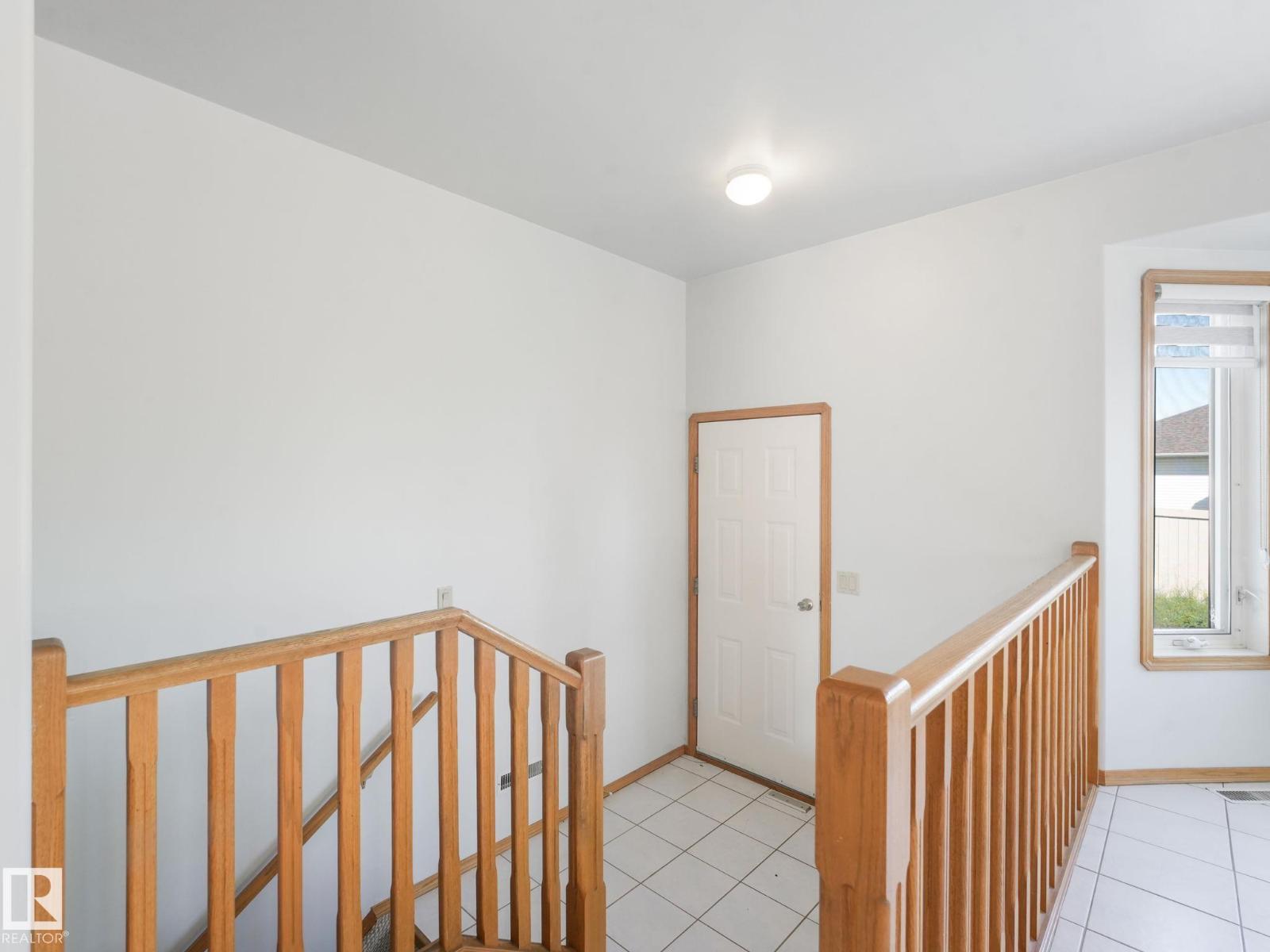 1016 James Cr Nw, Edmonton, Alberta  T6L 6P6 - Photo 27 - E4464688