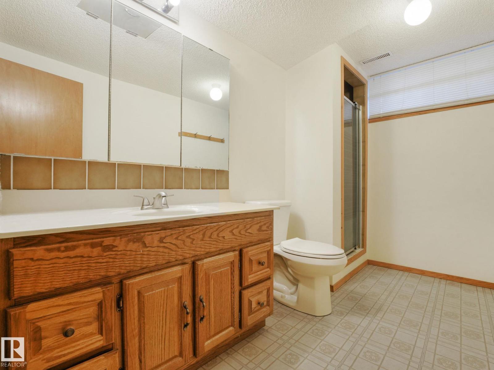 1016 James Cr Nw, Edmonton, Alberta  T6L 6P6 - Photo 34 - E4464688