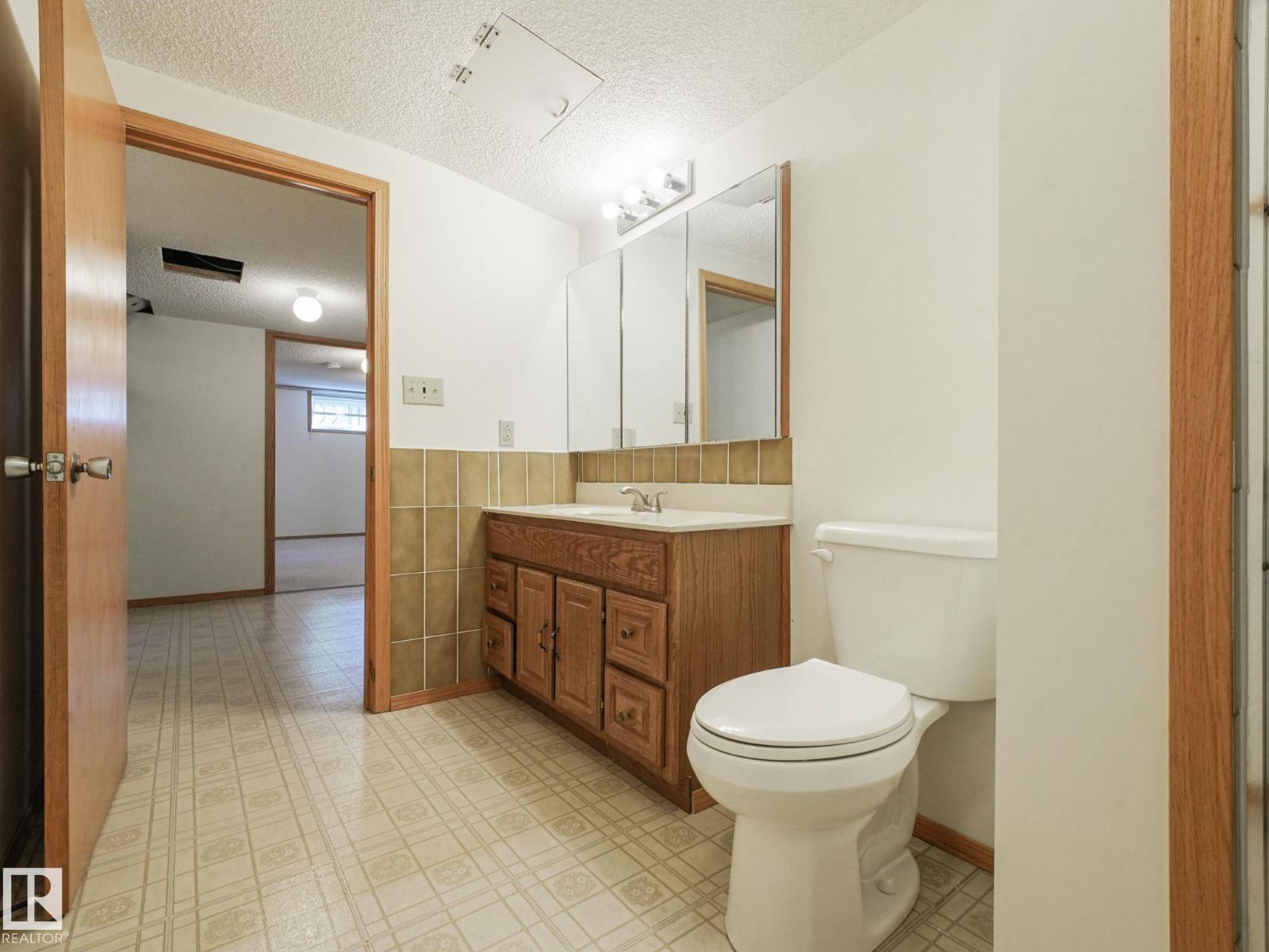 1016 James Cr Nw, Edmonton, Alberta  T6L 6P6 - Photo 35 - E4464688