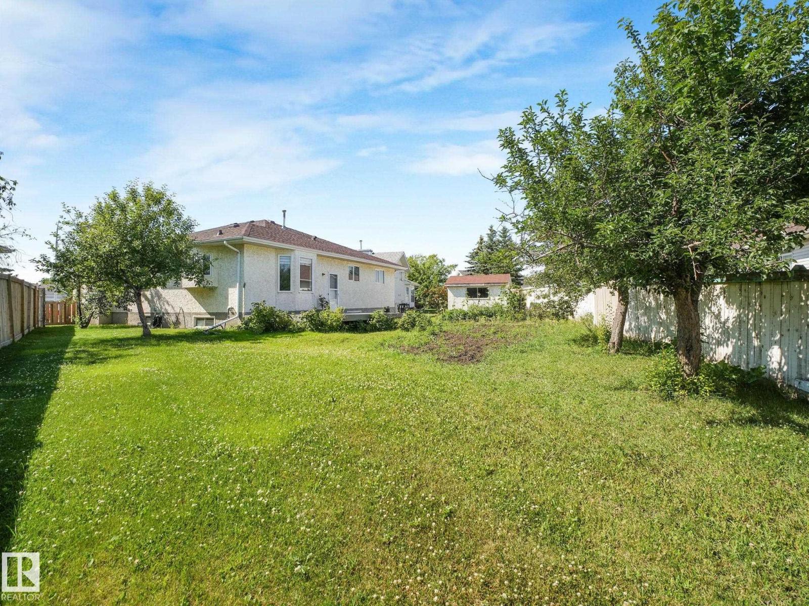 1016 James Cr Nw, Edmonton, Alberta  T6L 6P6 - Photo 43 - E4464688