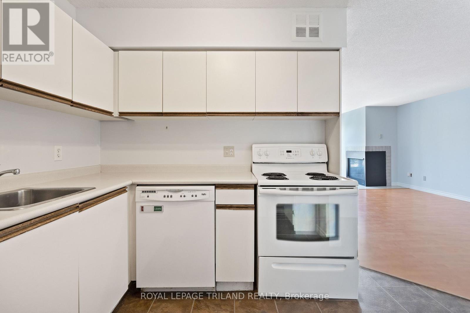 315 - 15 Jacksway Crescent, London North (North G), Ontario  N5X 3T8 - Photo 15 - X12509118