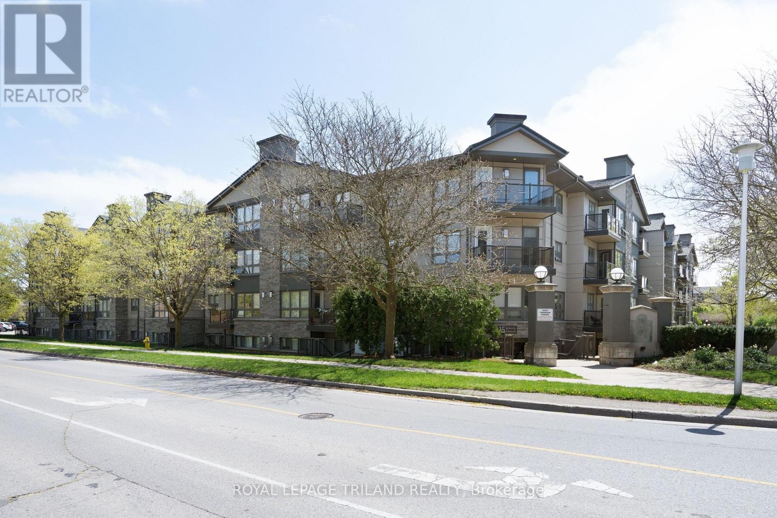 315 - 15 Jacksway Crescent, London North (North G), Ontario  N5X 3T8 - Photo 3 - X12509118