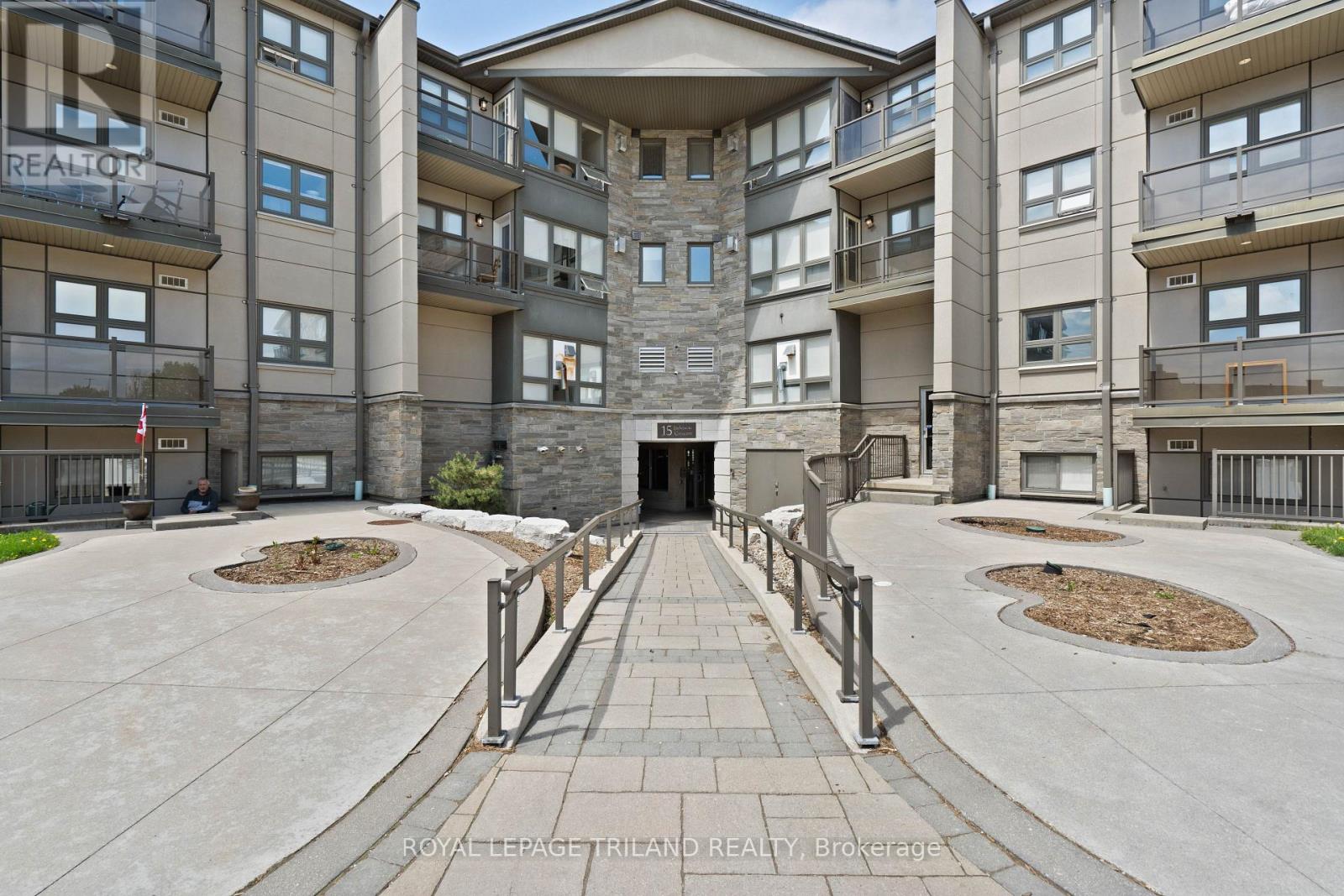 315 - 15 Jacksway Crescent, London North (North G), Ontario  N5X 3T8 - Photo 6 - X12509118