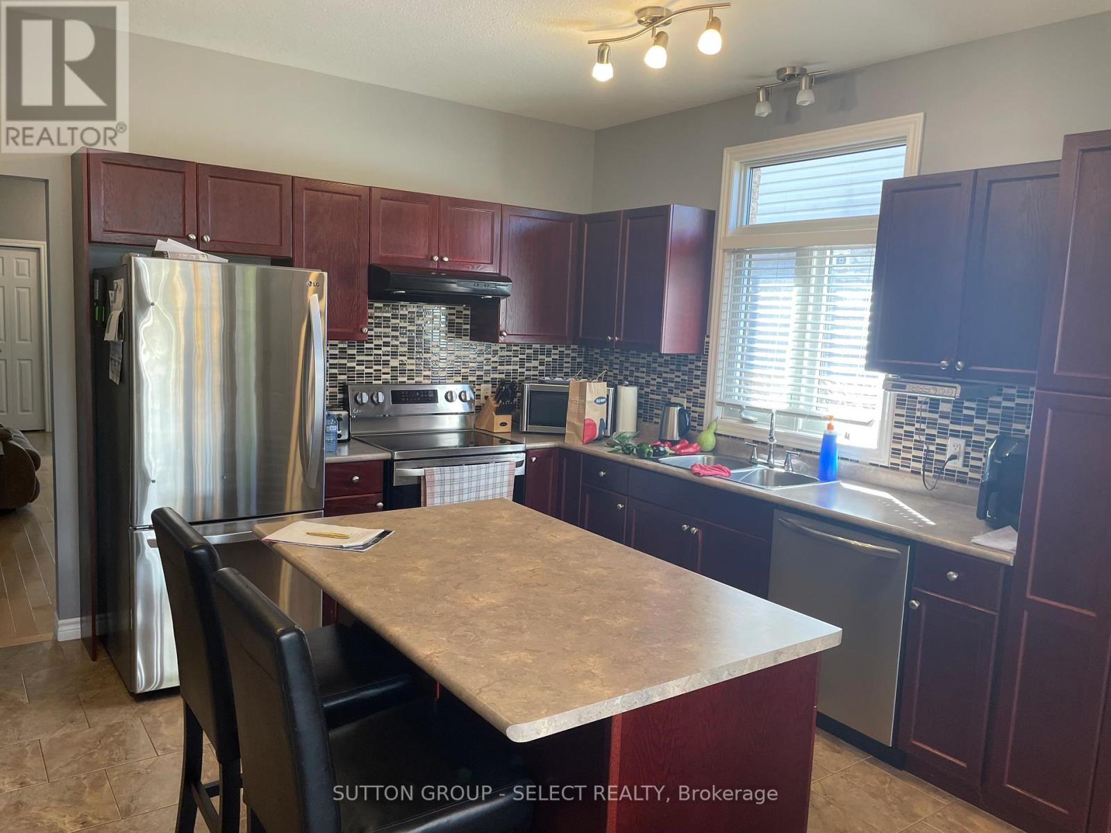 3220 Meadowgate Boulevard, London South, Ontario  N6M 0B7 - Photo 11 - X12509348