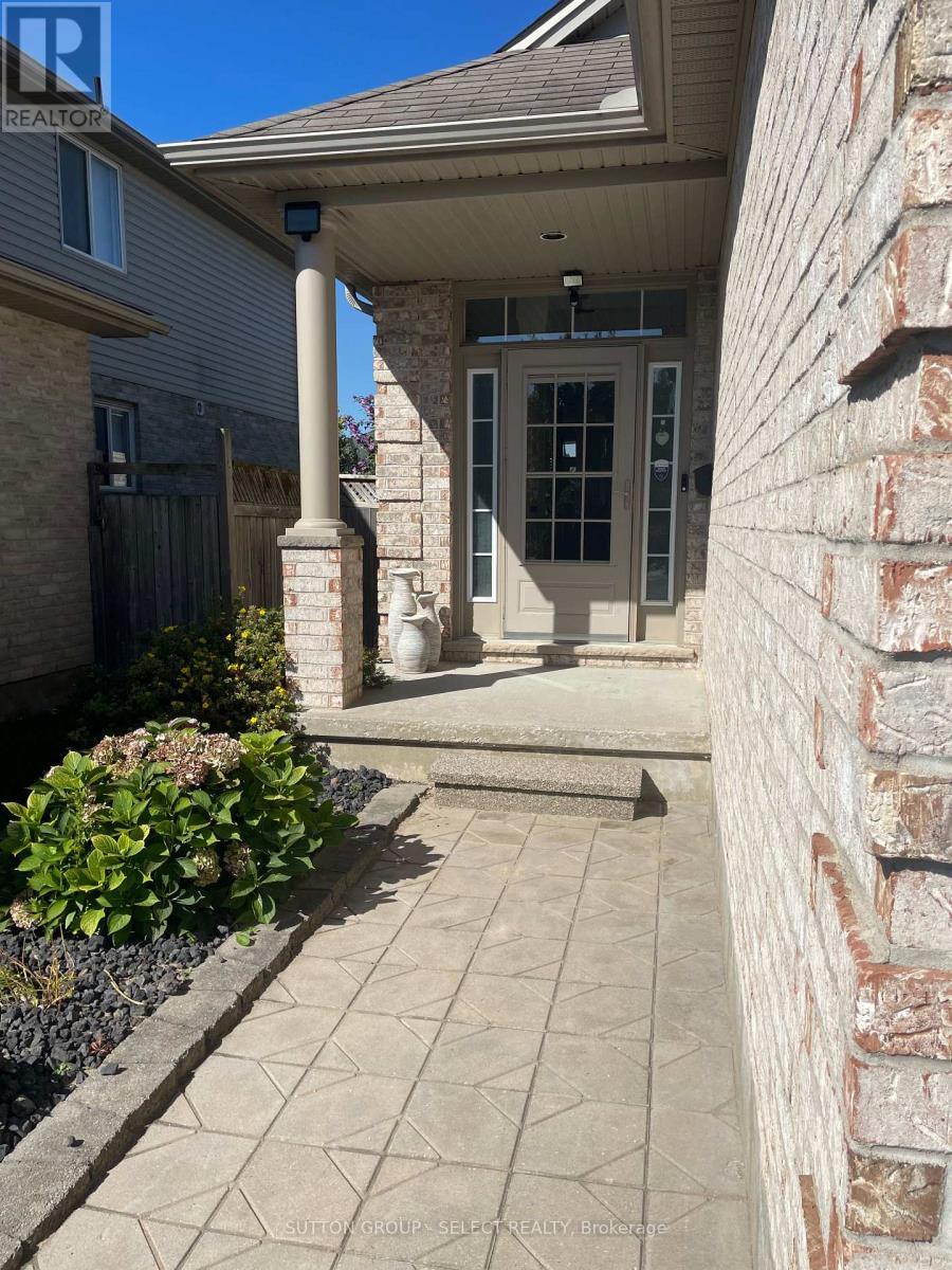 3220 Meadowgate Boulevard, London South, Ontario  N6M 0B7 - Photo 2 - X12509348