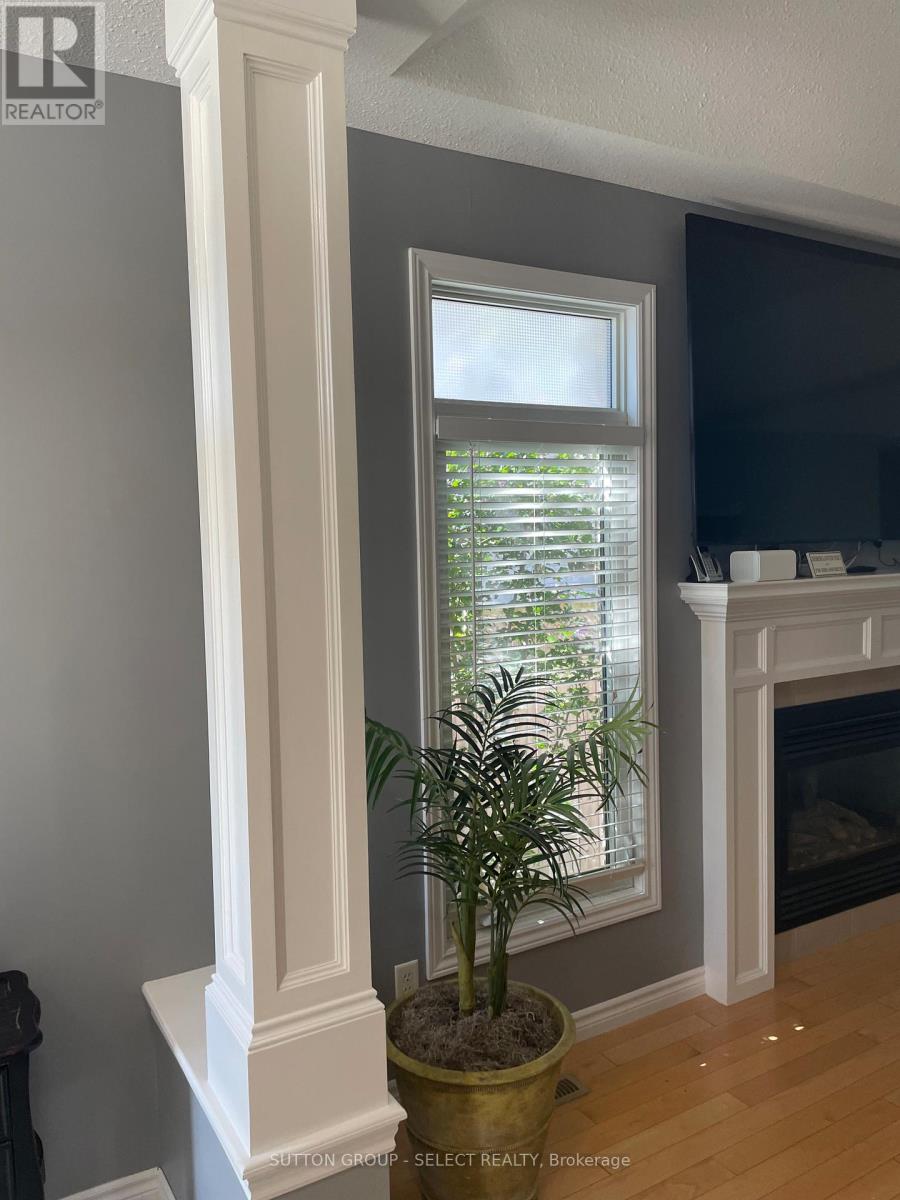 3220 Meadowgate Boulevard, London South, Ontario  N6M 0B7 - Photo 6 - X12509348