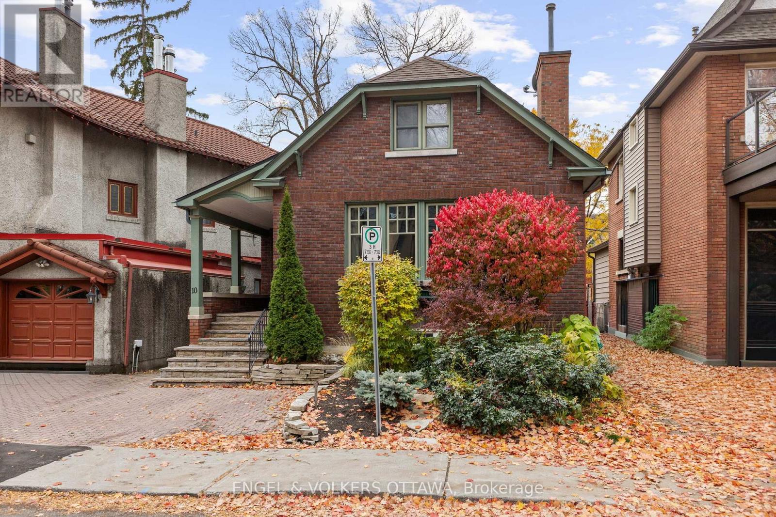 10 Allan Place, Ottawa, Ontario  K1S 3T1 - Photo 2 - X12509092