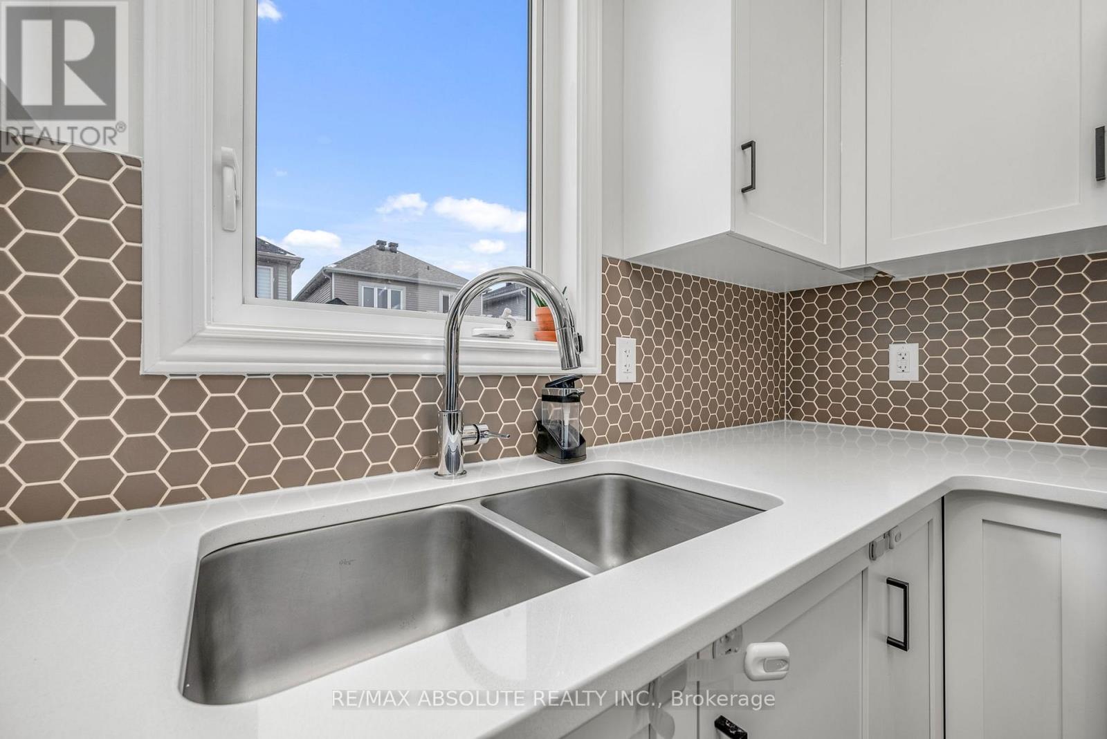 730 Perseus Avenue, Ottawa, Ontario  K2J 6V8 - Photo 13 - X12509126