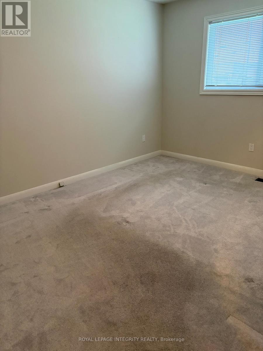 7 Lennox Street, Ottawa, Ontario  K0A 2Z0 - Photo 12 - X12509178