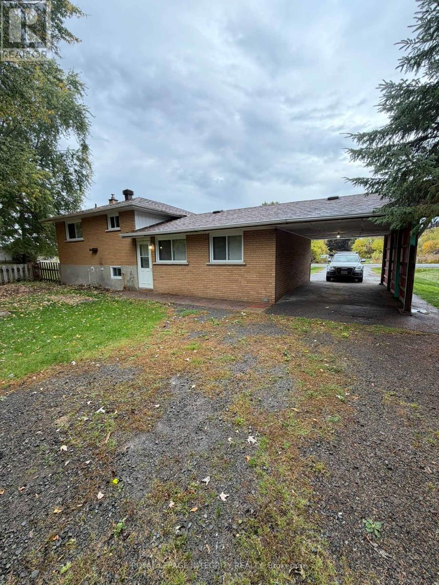 7 Lennox Street, Ottawa, Ontario  K0A 2Z0 - Photo 3 - X12509178