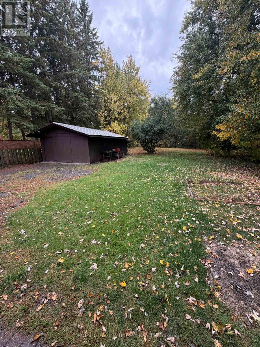 7 Lennox Street, Ottawa, Ontario  K0A 2Z0 - Photo 4 - X12509178