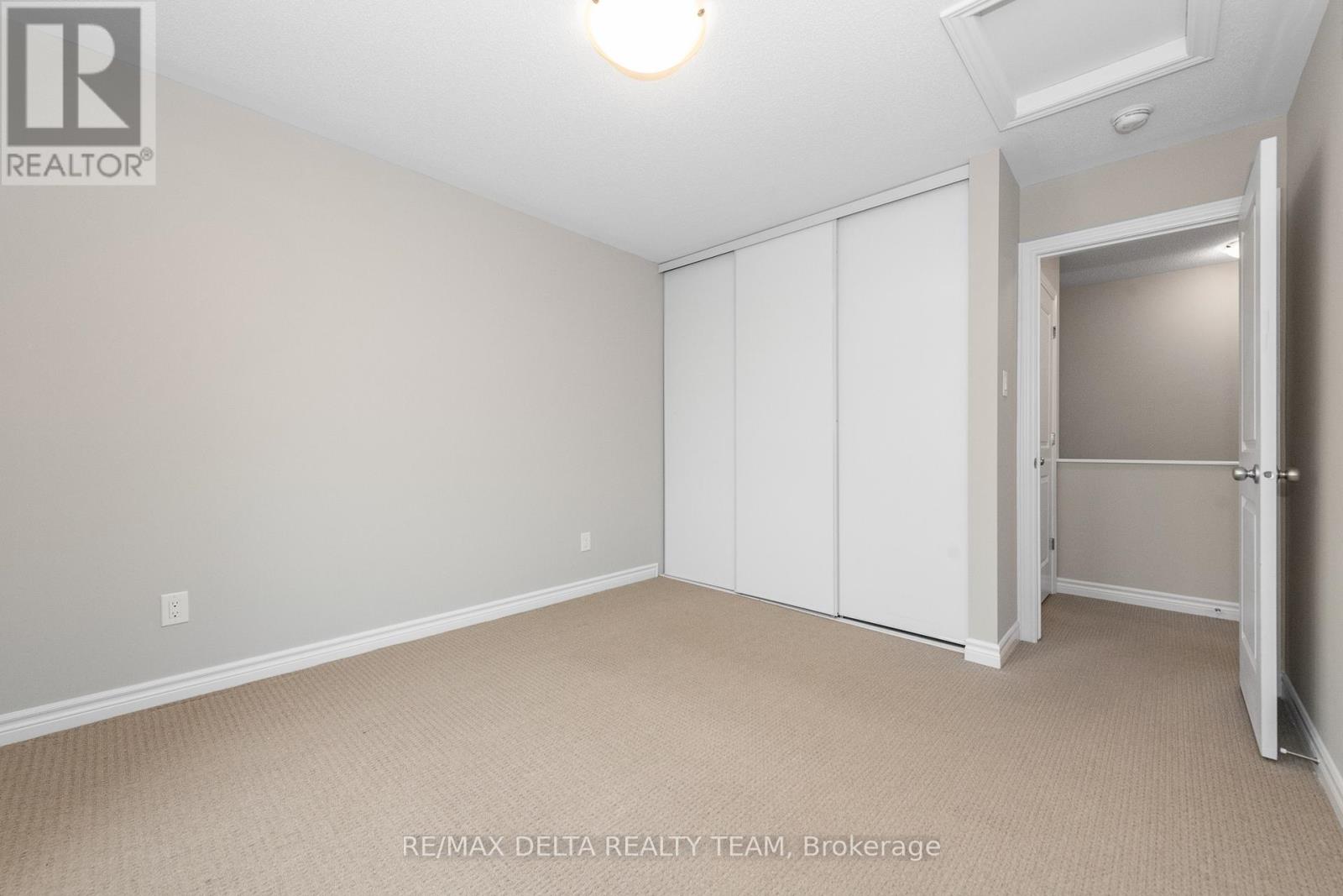 B - 300 Des Tilleuls Private, Ottawa, Ontario  K4A 1B7 - Photo 20 - X12509298