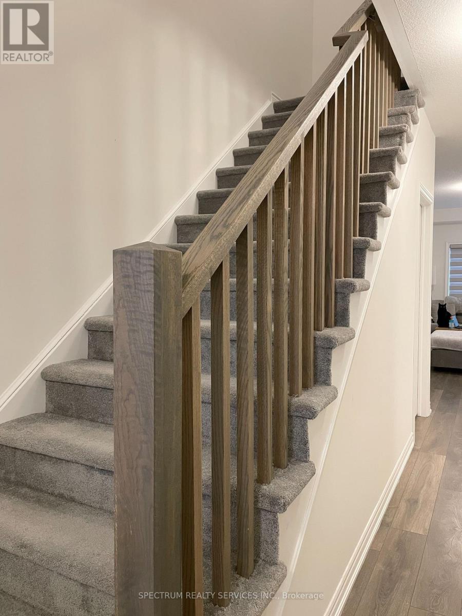 5 Poole Street, Brantford, Ontario  N3V 0B2 - Photo 10 - X12502672