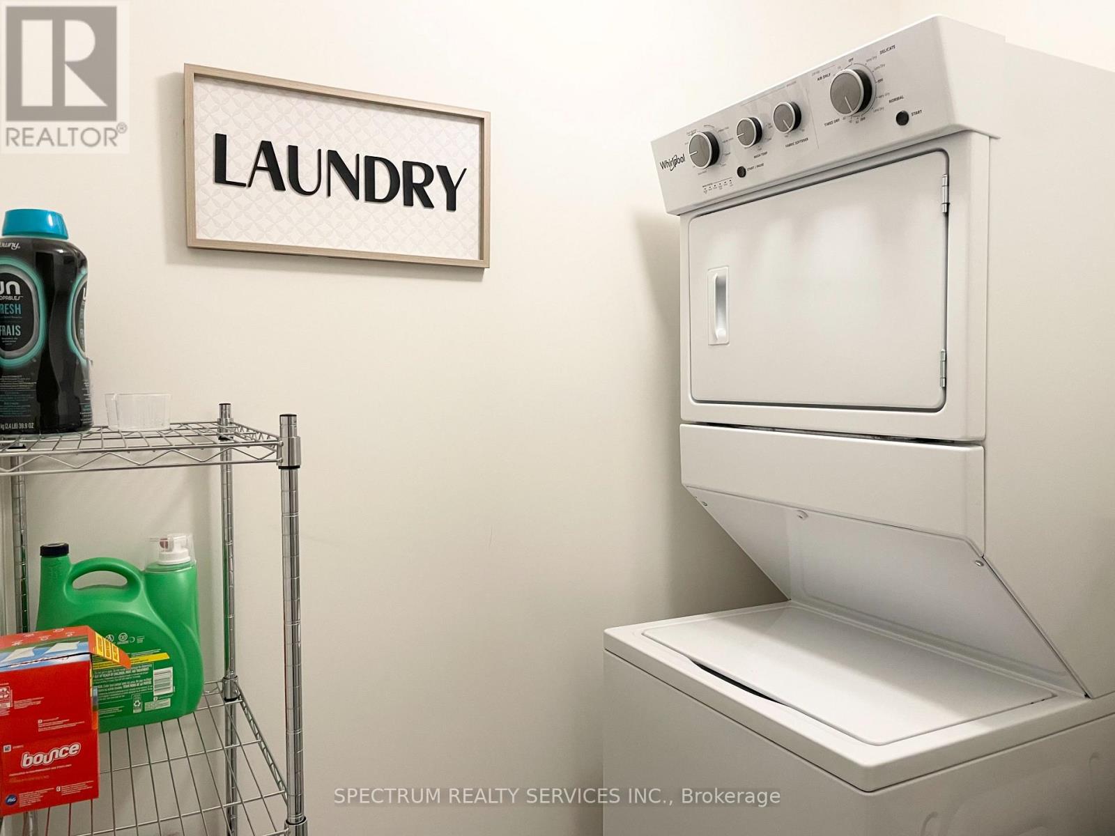 5 Poole Street, Brantford, Ontario  N3V 0B2 - Photo 9 - X12502672