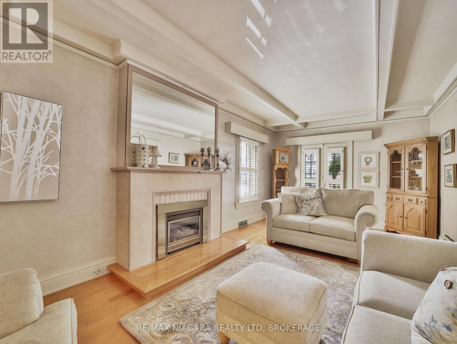 5079 Armoury Street, Niagara Falls, Ontario L2E 1T3 - Photo 4 - X12509164