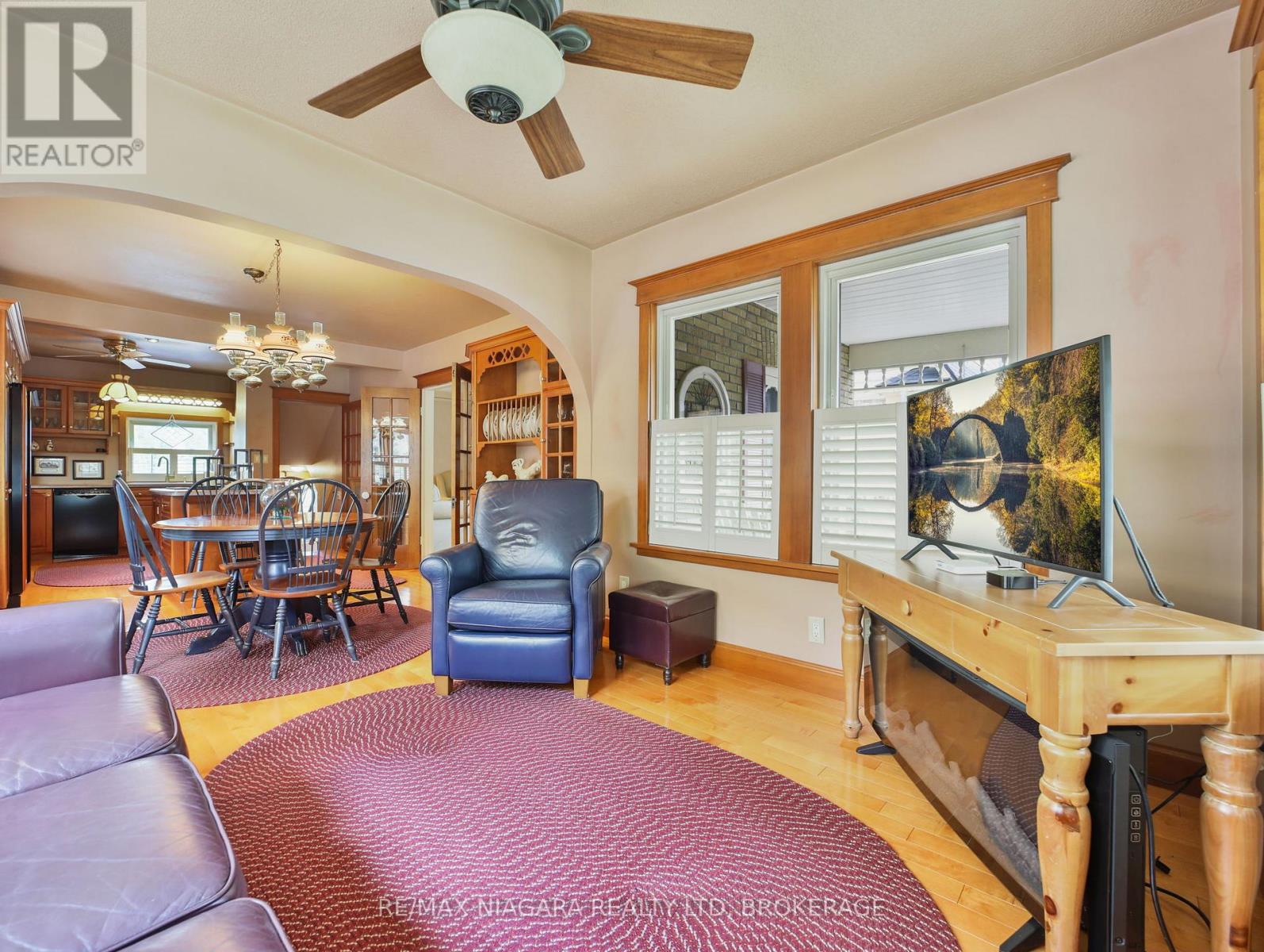 5079 Armoury Street, Niagara Falls, Ontario L2E 1T3 - Photo 8 - X12509164