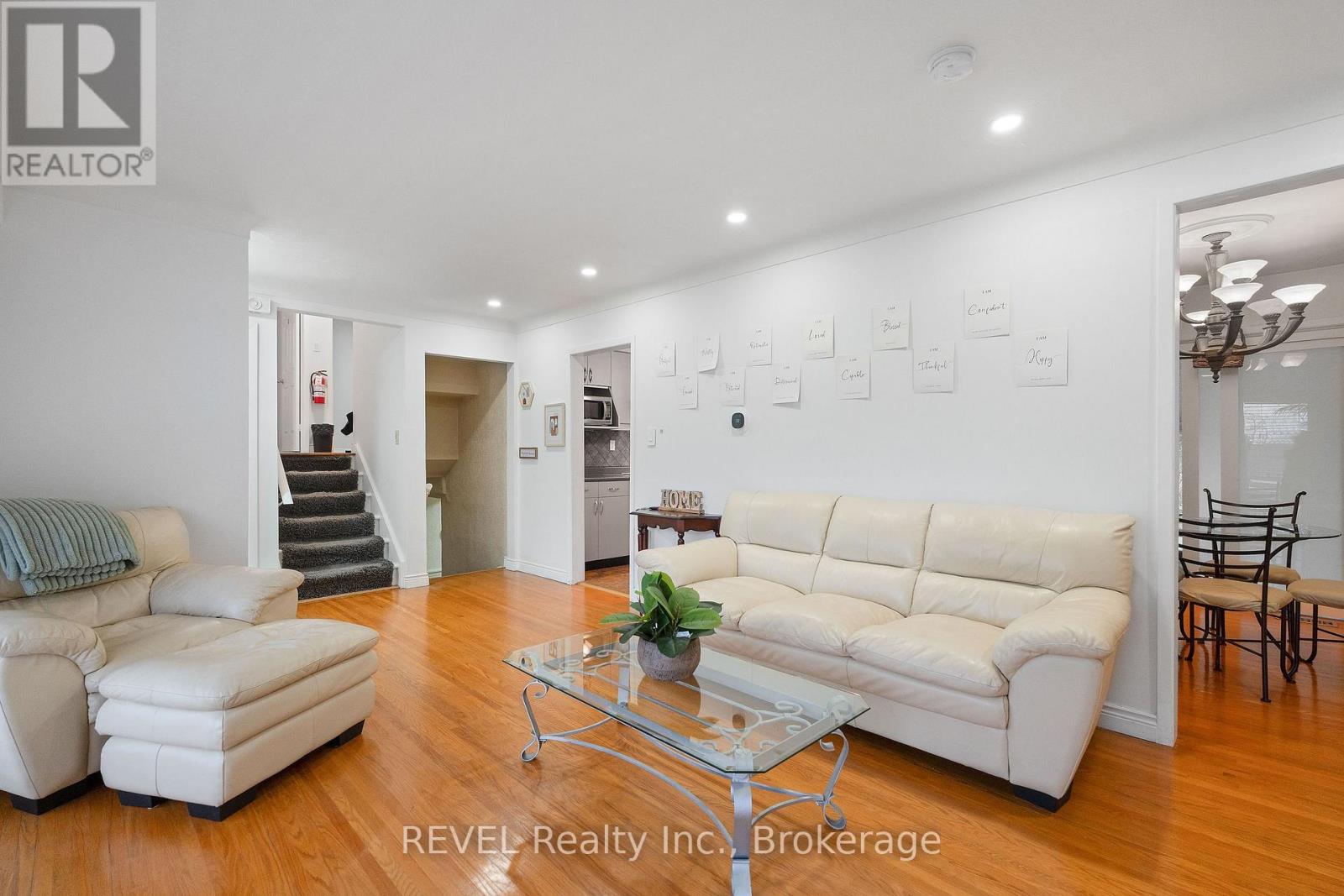 Property at 17 PARTITION STREET image 5