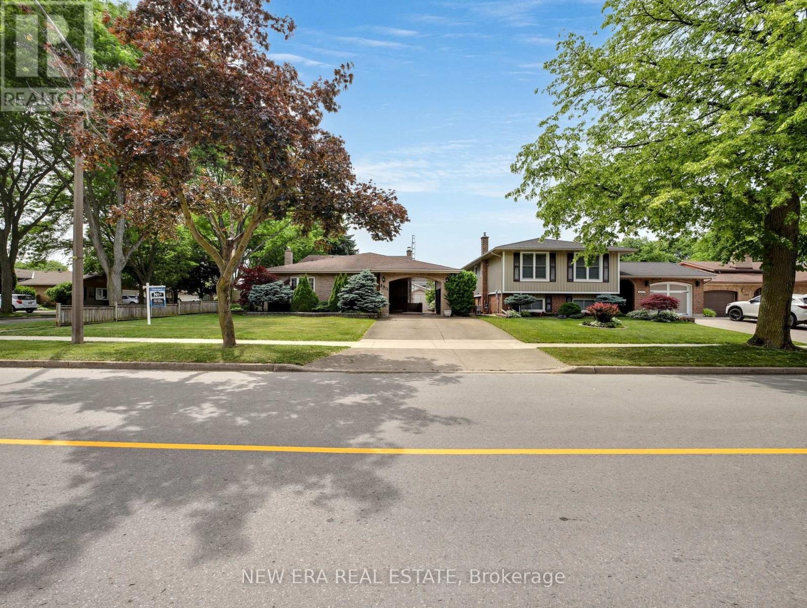 3311 Fairway Road, Niagara Falls, Ontario  L2J 3R5 - Photo 1 - X12509004