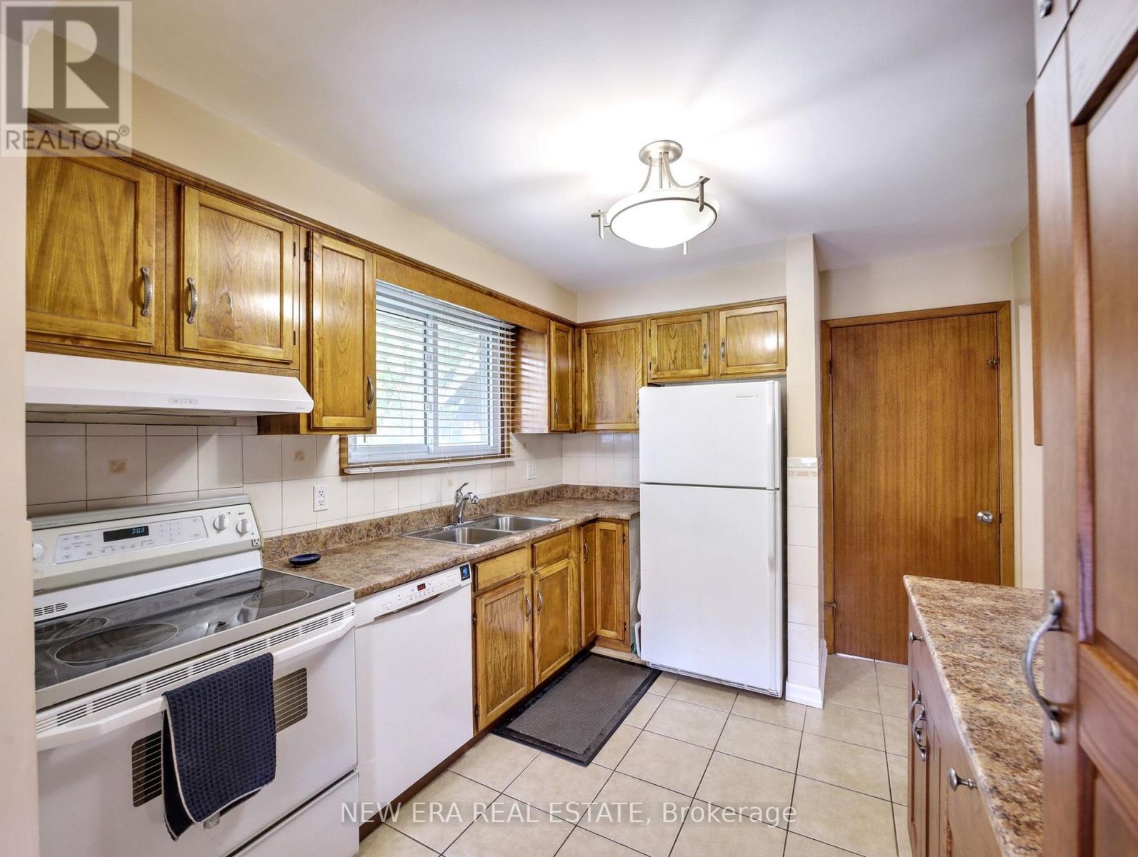 3311 Fairway Road, Niagara Falls, Ontario  L2J 3R5 - Photo 8 - X12509004