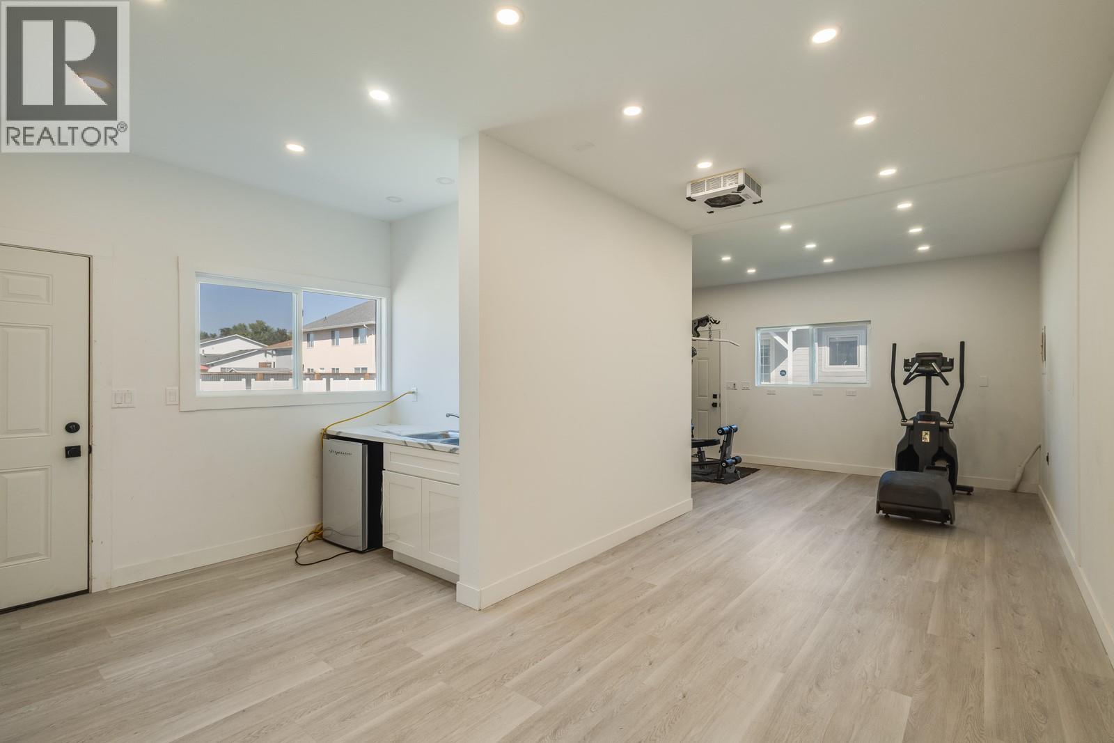 796 Hollywood Road N, Kelowna, British Columbia  V1X 5Y7 - Photo 43 - 10367248